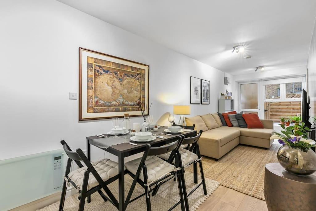 Holiday Home 2Br L 2Ba With Patio-Sleep 6 Londres Exterior foto