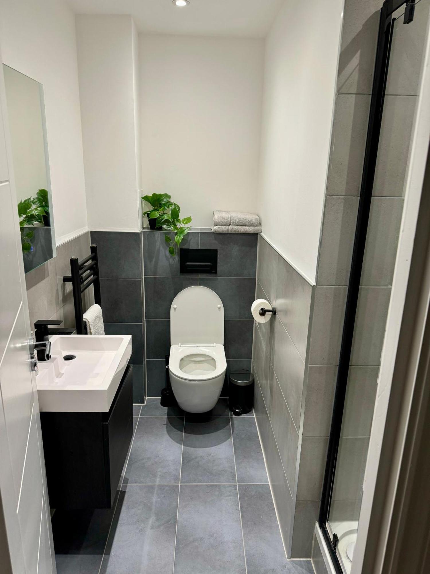 Holiday Home 2Br L 2Ba With Patio-Sleep 6 Londres Exterior foto