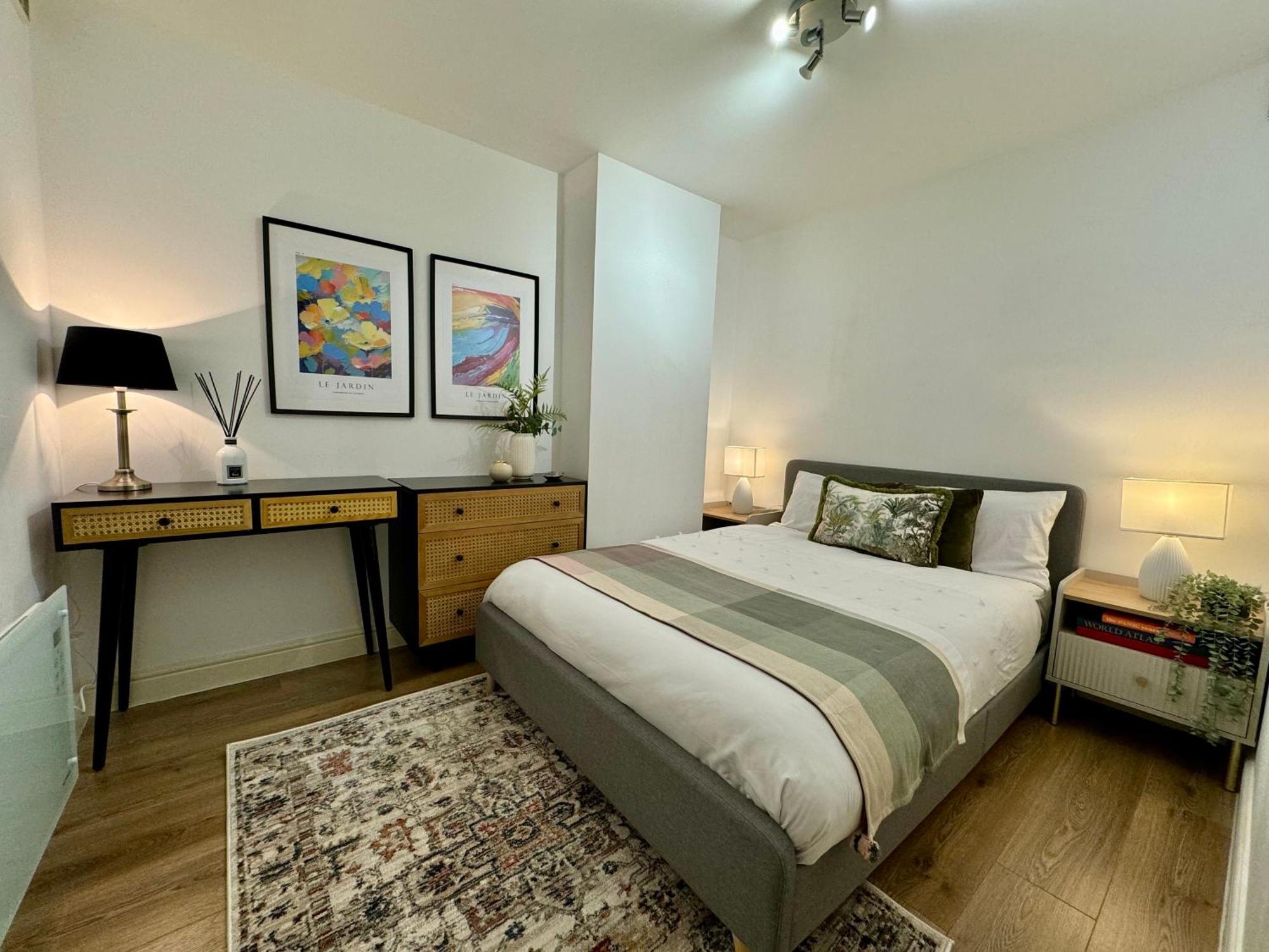Holiday Home 2Br L 2Ba With Patio-Sleep 6 Londres Exterior foto